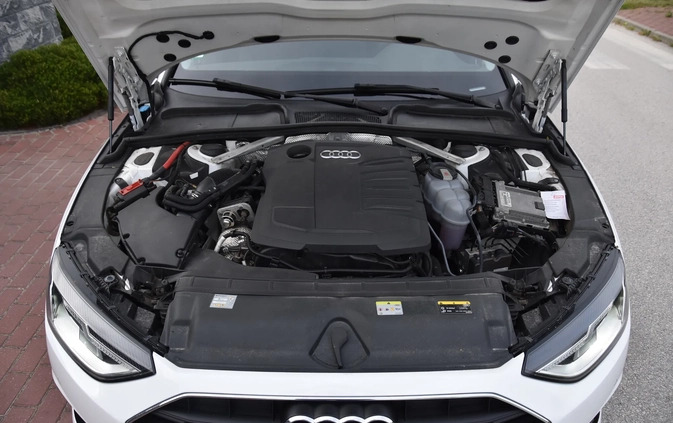 Audi A4 cena 109900 przebieg: 180000, rok produkcji 2019 z Kielce małe 742